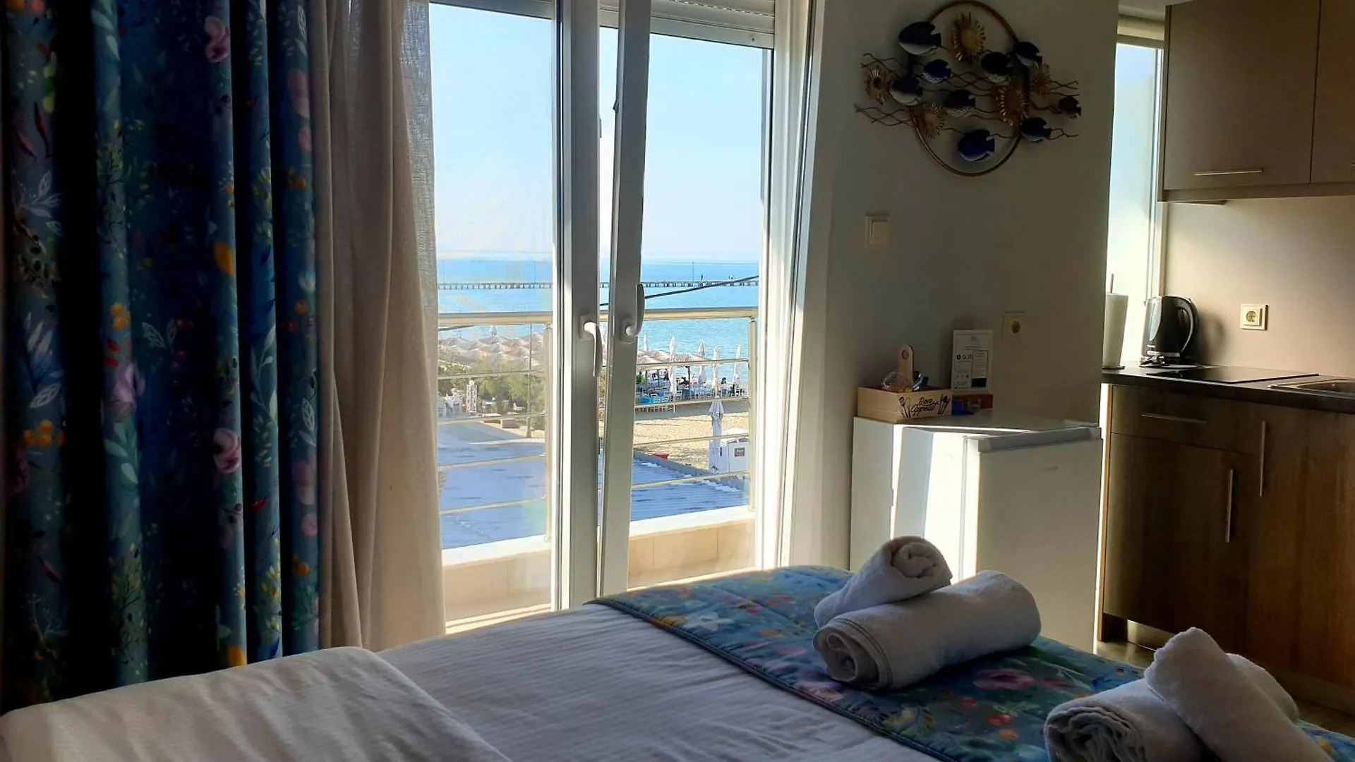 Studios Aigialos Peraia  Greece